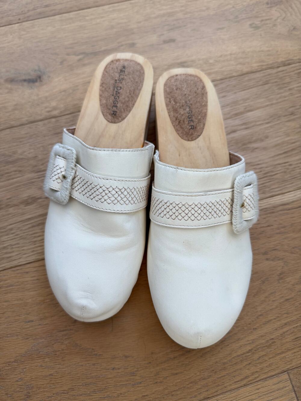 Anthropologie Kelsi Dagger Brooklyn White Carve Clogs Oversized Buckle-Retro